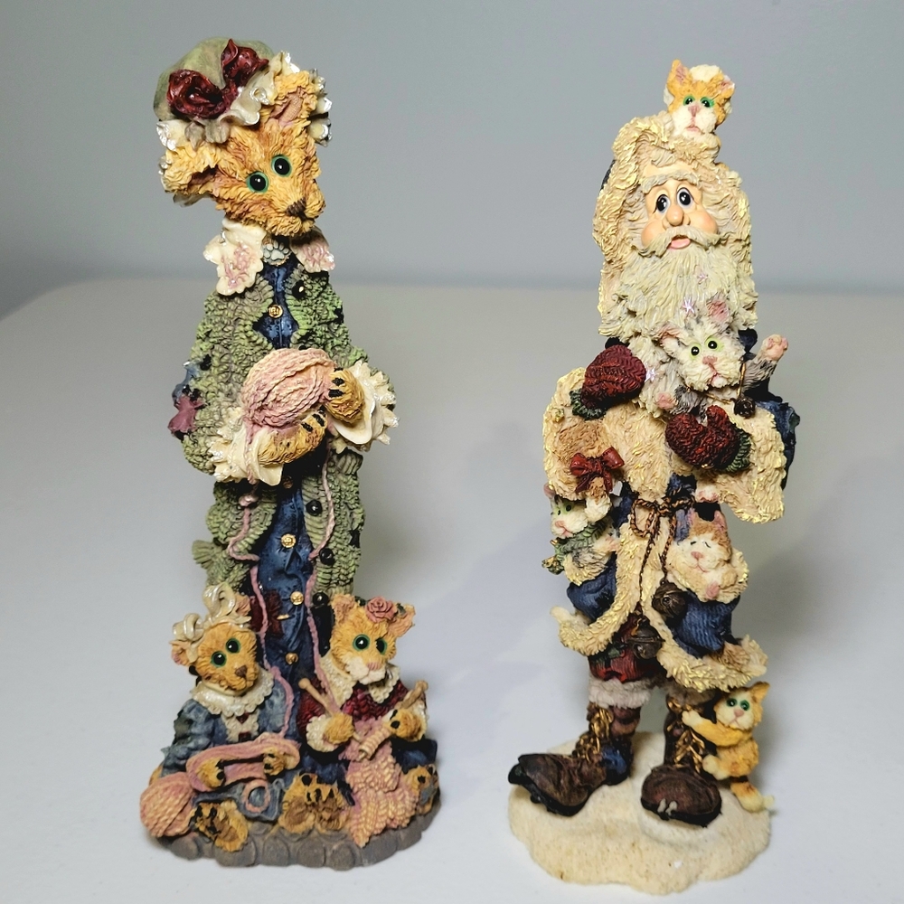 Boyd’s Bears Folkstone Collection Set of 2 Christmas Figurines 7" Santa and Cats